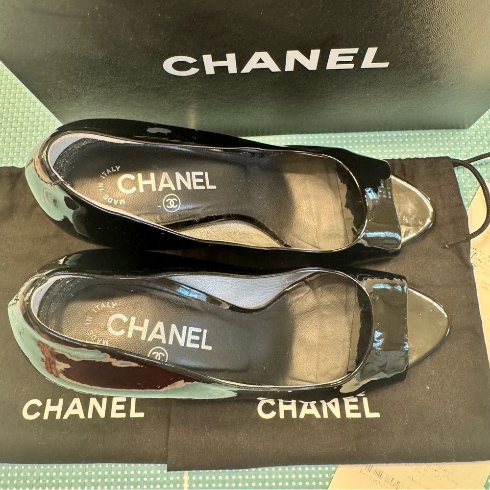 Authentic CHANEL Black patent peep toeHeels with silver like new box/ receipt - Picture 4 of 16